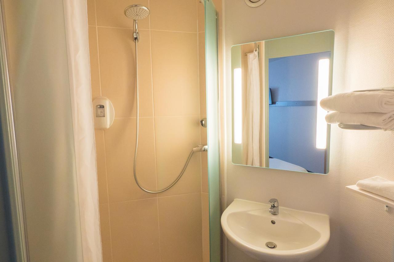 B&B Hotel Angers 2 Universite Beaucouze Bagian luar foto