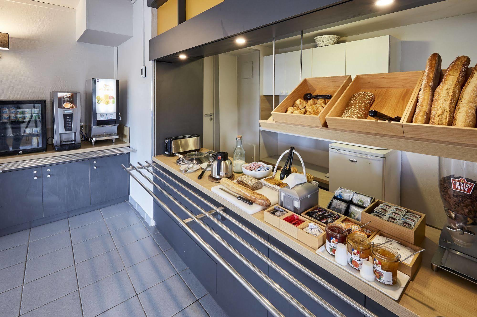B&B Hotel Angers 2 Universite Beaucouze Bagian luar foto
